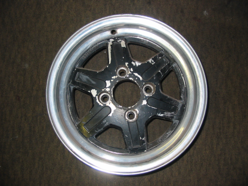Datsun 280ZX wheel before prep