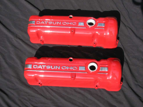 L18 Valve cover in mirror red with polished lettering and clear powder